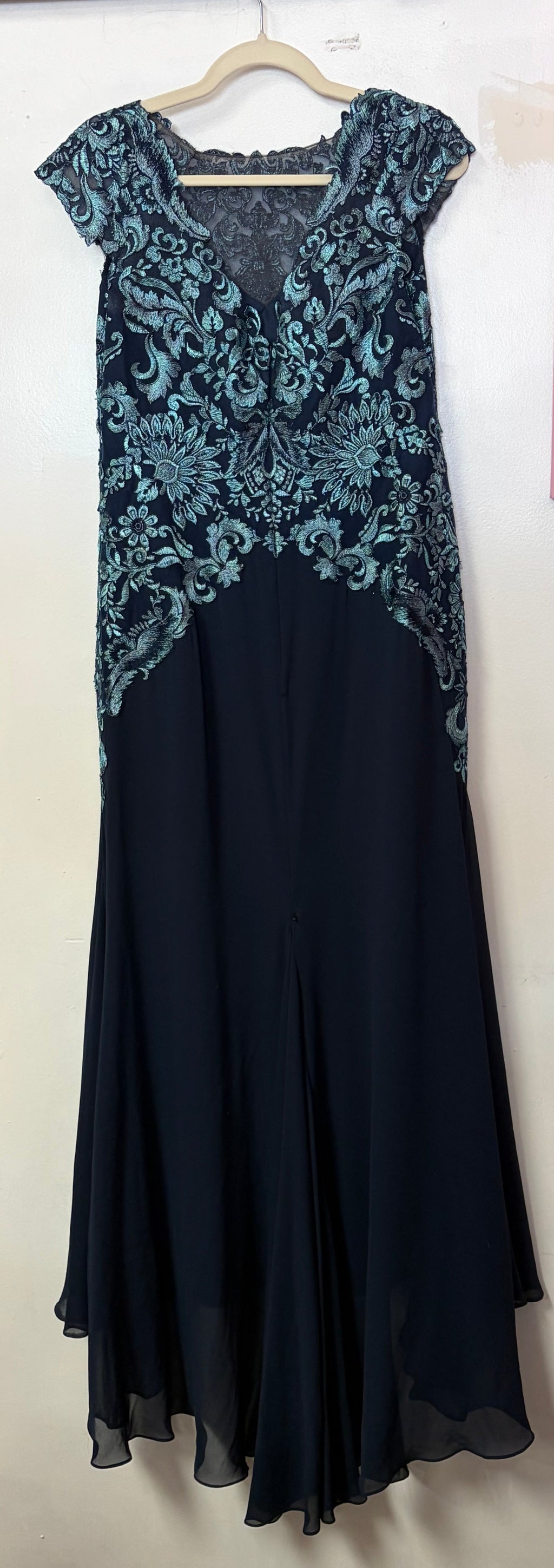 Cameron Blake 216691 Navy and Turquoise Lace Chiffon Formal Gown