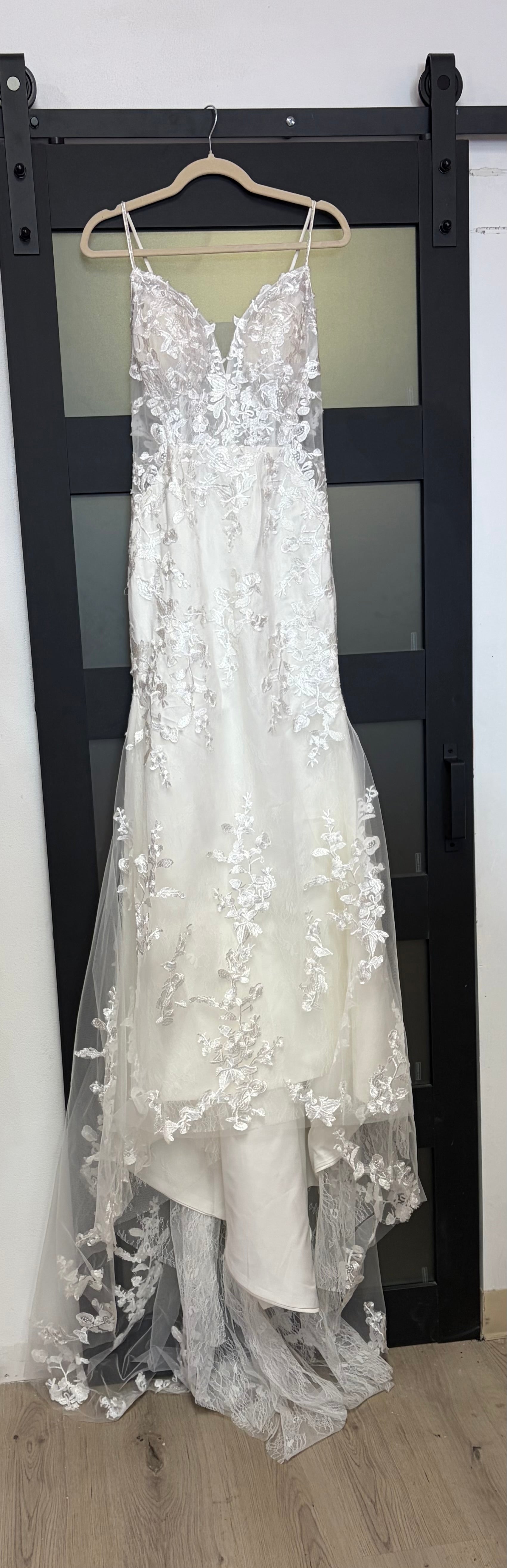 Romantic Floral Lace Mermaid Bridal Gown