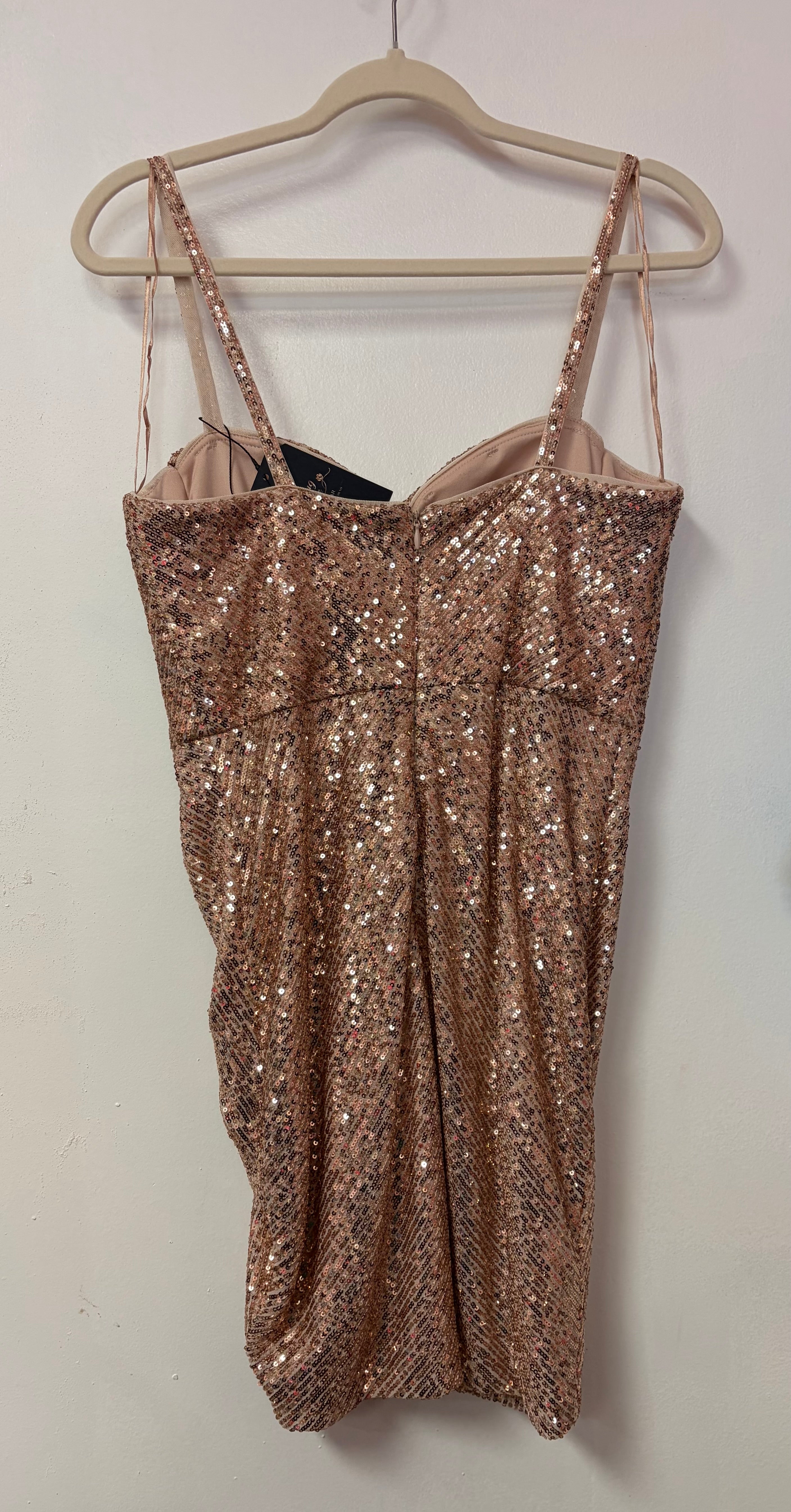 Morgan & Co. Rose Gold Sequin Homecoming Dress with Sweetheart Neckline and Ruched Skirt