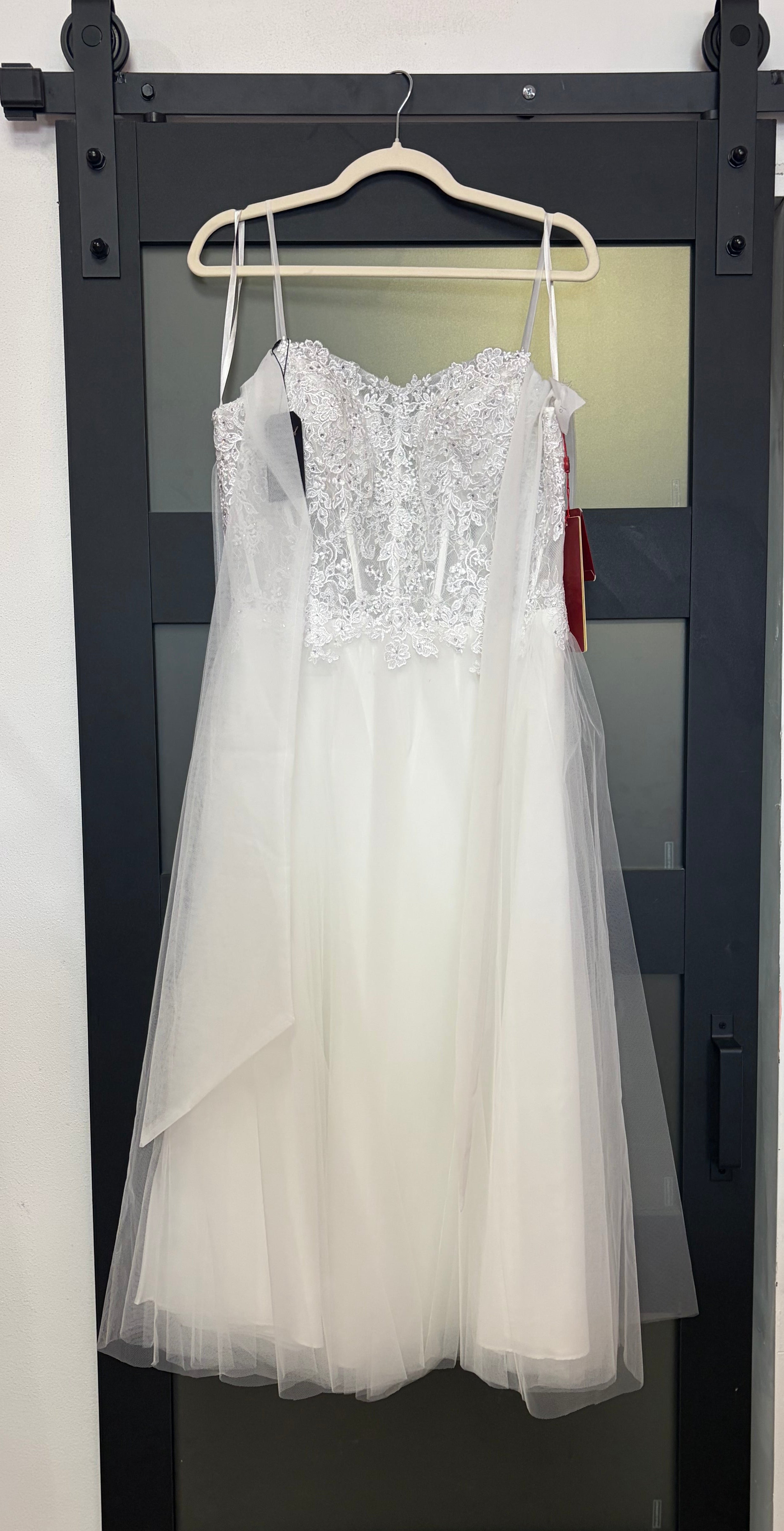 Fairytale-Inspired Bridal Dress with Soft Tulle Sleeves