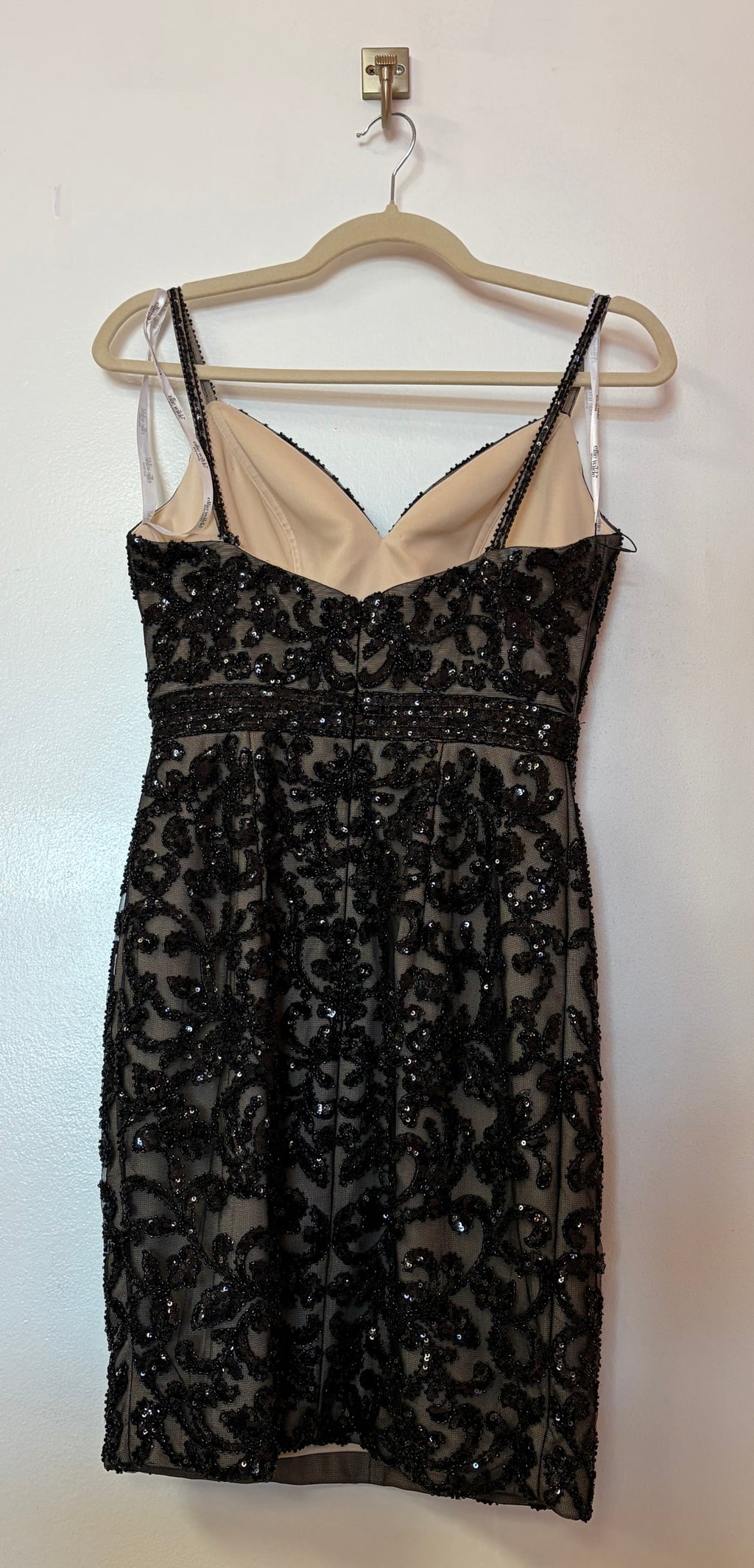 Dress - Ellie Wilde