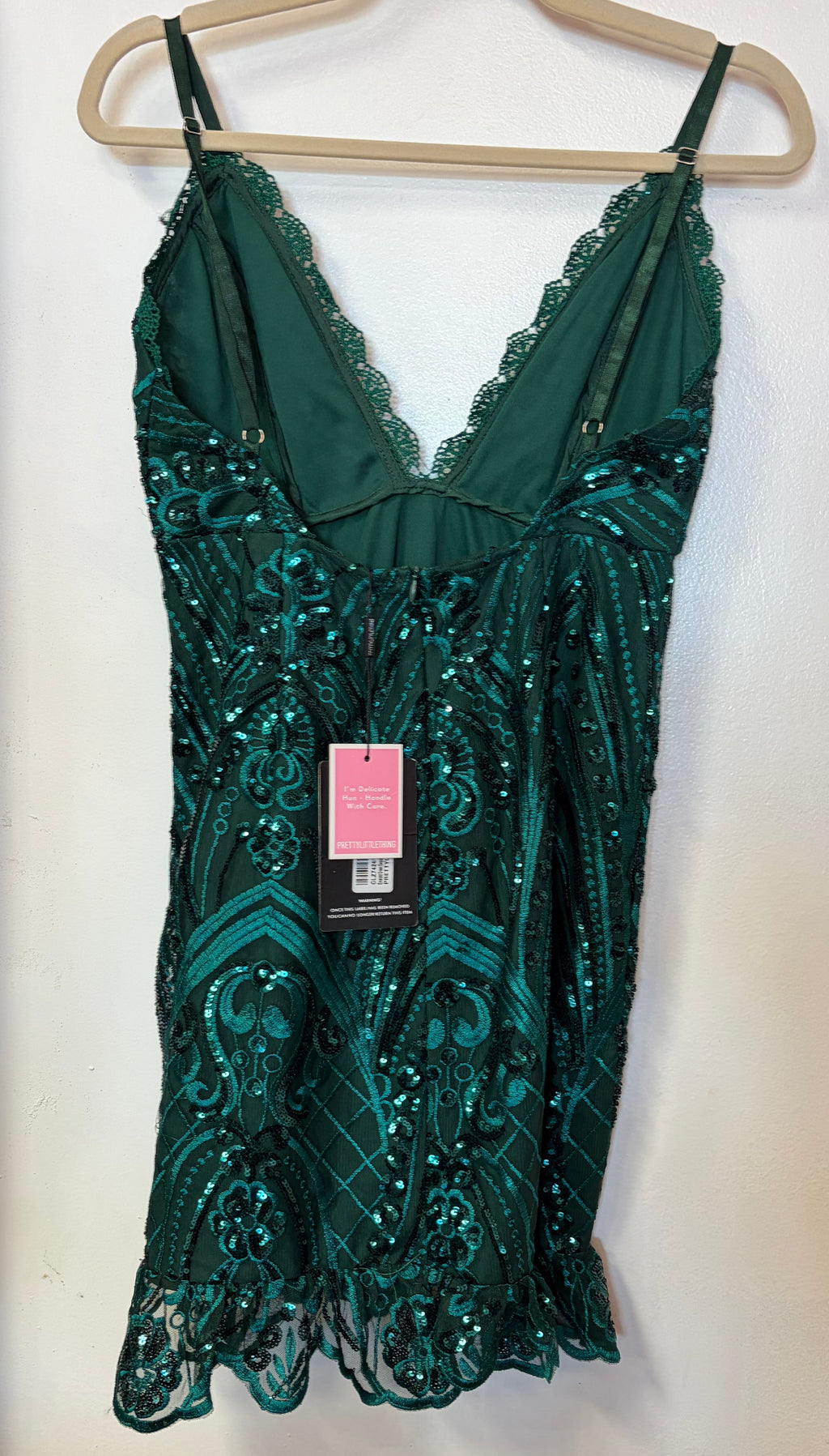 PrettyLittleThing Emerald Beaded Cocktail Dress – Sequin Lace V-Neck Formal Mini Dress