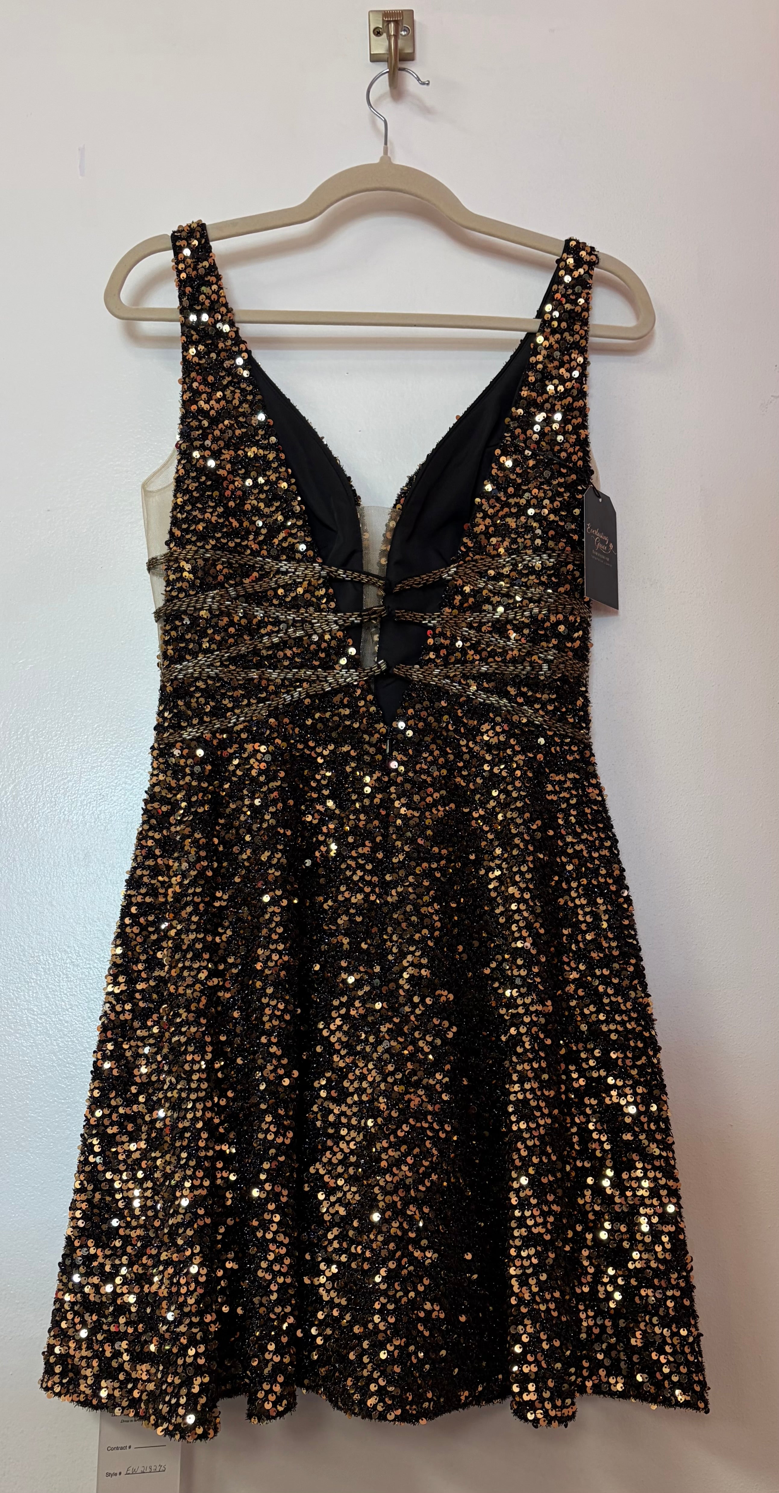 Ellie Wilde EW218275 Black Gold Sequin V‑Neck Homecoming Dress