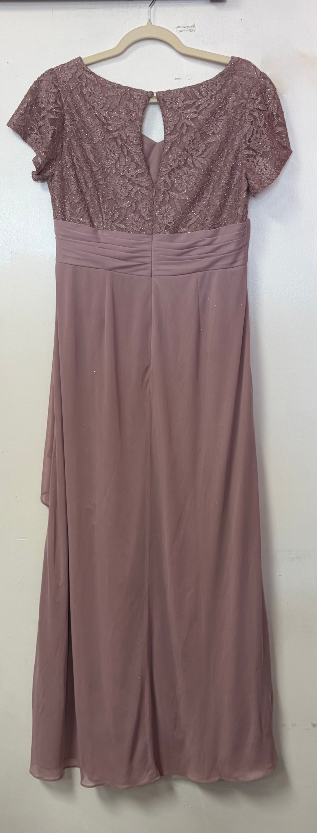 Oleg Cassini Mauve Lace-Bodice Ruched Chiffon Formal Gown