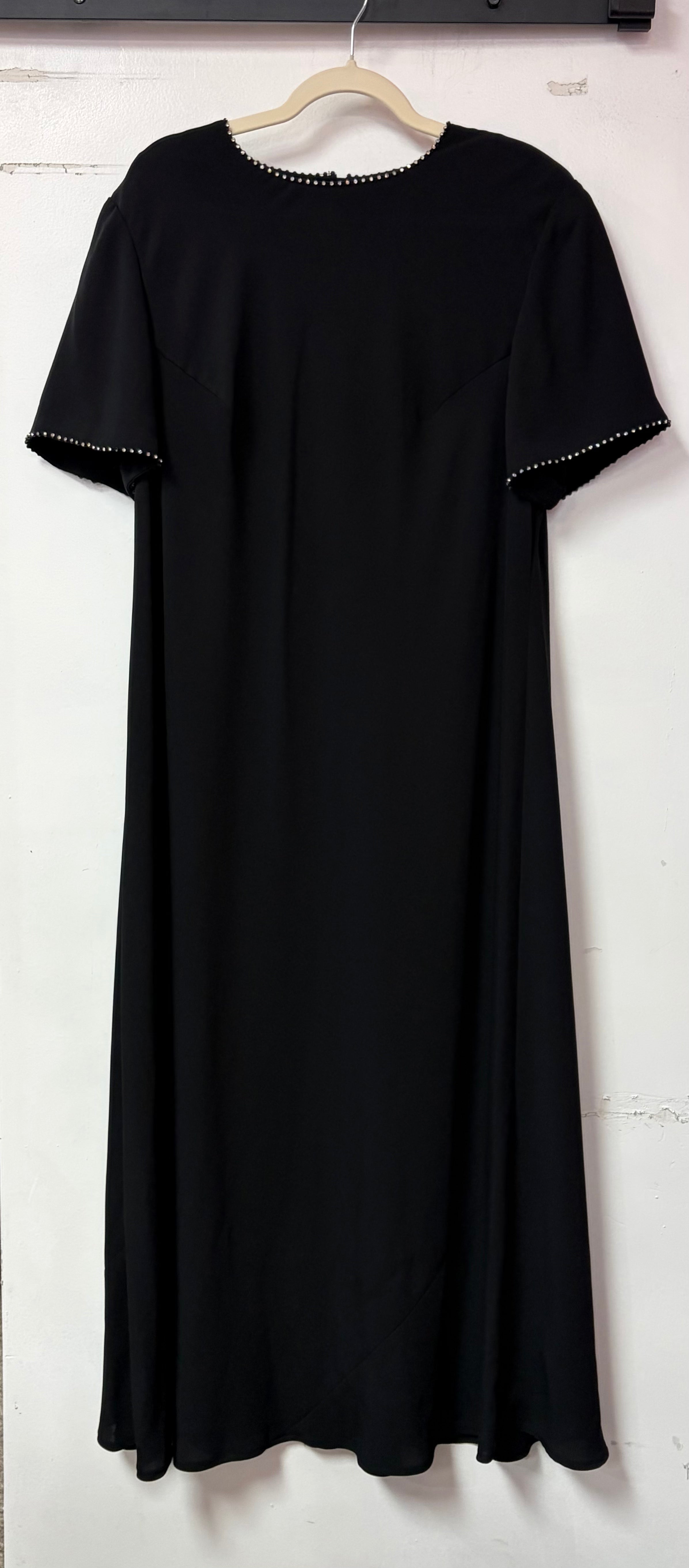 Adrianna Papell Black Embellished Short Sleeve Gown