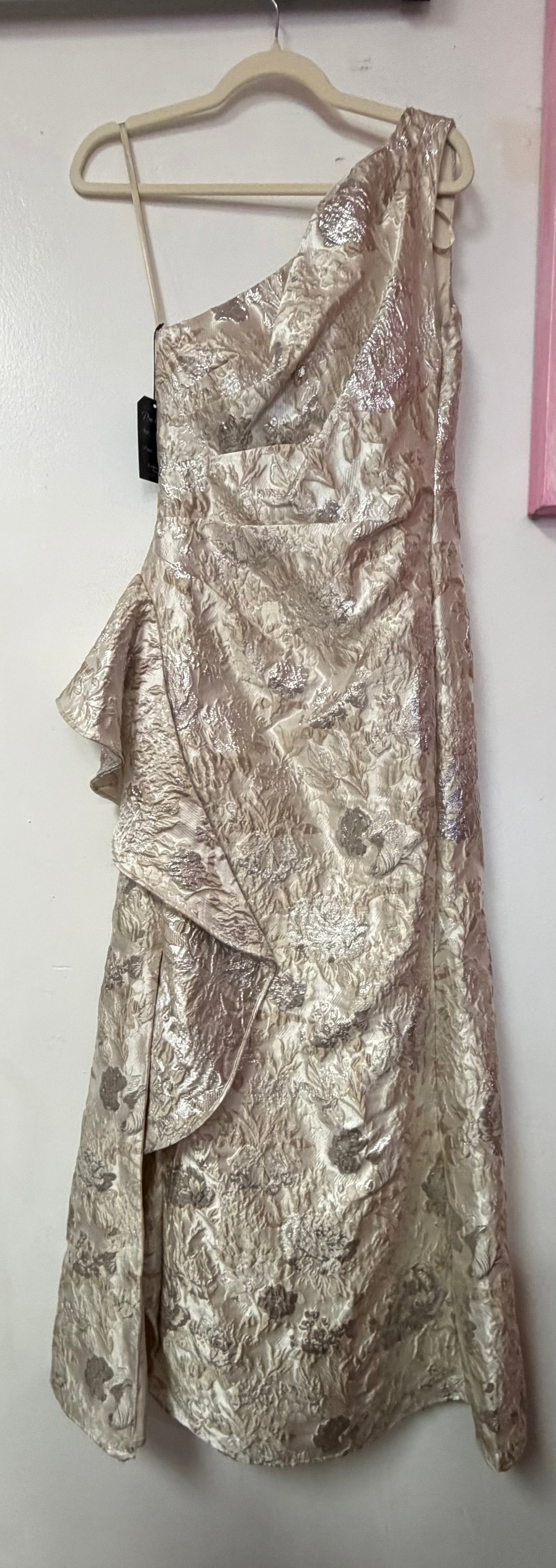 Xscape Champagne Metallic Floral Jacquard One-Shoulder Cocktail Dress